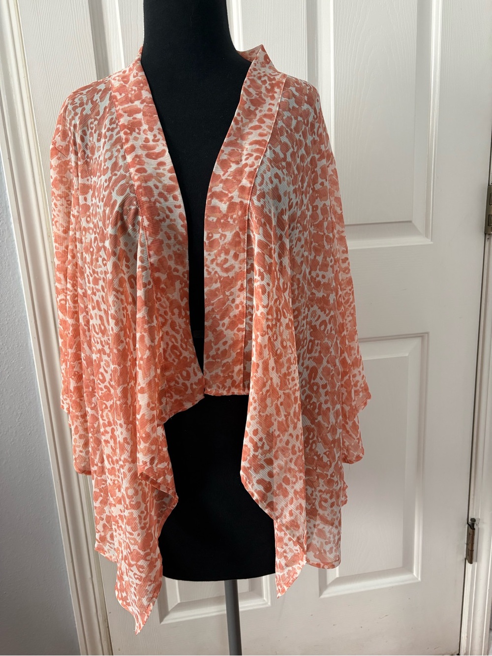 APT.9 Lightweight Coral  Print Kimono Style Open Front Blouse Size 1X